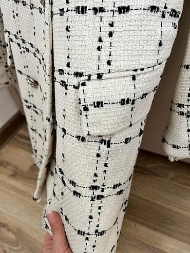 Blazers: Ženski blejzer/kaput EYYO, veličina M (EUR/USA M, MEX 38/40). - at lalafo.rs — 1 Blazers: Ženski blejzer/kaput EYYO, veličina M (EUR/USA M, MEX 38/40). - — 1