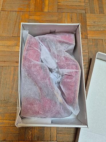 Elegantne ženske cipele na blok štiklu u boji tamnog rubina (satenski na lalafo.rs — 3 Elegantne ženske cipele na blok štiklu u boji tamnog rubina (satenski — 3