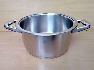 Jeftino. Veliki zepter lonac 5,5 litara, sa poklopcem, super stanje na lalafo.rs — 5 Jeftino. Veliki zepter lonac 5,5 litara, sa poklopcem, super stanje — 5