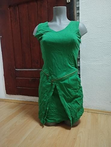 Zelena haljina M veličina sa zipovima na lalafo.rs Zelena haljina M veličina sa zipovima