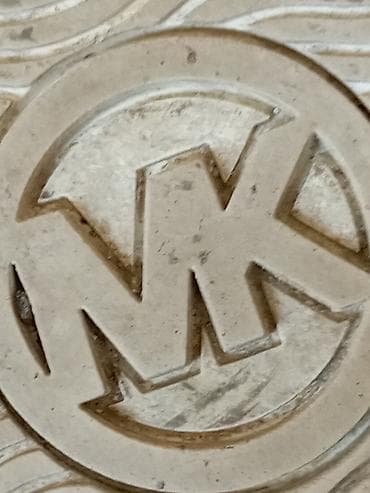 MK patike u odličnom stanju 1000 at lalafo.rs — 9 MK patike u odličnom stanju 1000 — 9