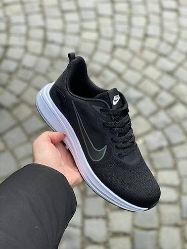 Trainers: Nike zoom patike
Novo
Brojevi 41 do 46
fb Moja Kupovina 1 at lalafo.rs — 2 Trainers: Nike zoom patike
Novo
Brojevi 41 do 46
fb Moja Kupovina 1 — 2