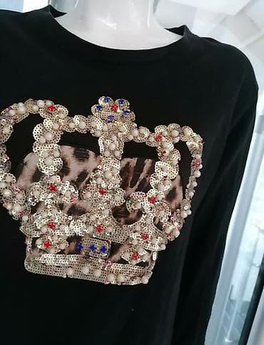 Super duks, odgovara za M L
Nošen očuvan na lalafo.rs — 2 Super duks, odgovara za M L
Nošen očuvan — 2