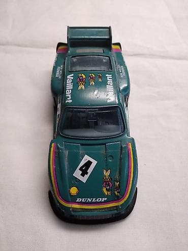 Figurines & Models: Burago Porsche 935TT,1: 43 Italy,zeleni očuvan at lalafo.rs — 2 Figurines & Models: Burago Porsche 935TT,1: 43 Italy,zeleni očuvan — 2