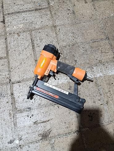 Pneumatski klamer/ekserica Villager - Vrsta: pneumatska na lalafo.rs Pneumatski klamer/ekserica Villager - Vrsta: pneumatska