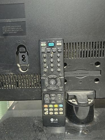 LG LCD TV 32" – model 32CS460 - Dijagonala ekrana: 32 inča (81 cm) at lalafo.rs — 3 LG LCD TV 32" – model 32CS460 - Dijagonala ekrana: 32 inča (81 cm) — 3