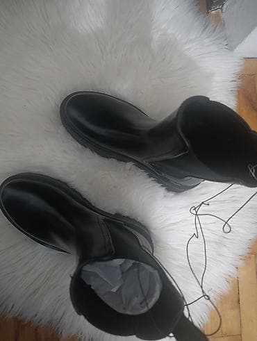 Crne ženske čizme – chelsea model sa platformom. - Materijal: glatka na lalafo.rs — 2 Crne ženske čizme – chelsea model sa platformom. - Materijal: glatka — 2