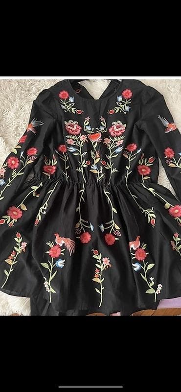 Crna haljina sa bogatim cvetnim vezom - Boja: crna osnova sa na lalafo.rs — 1 Crna haljina sa bogatim cvetnim vezom - Boja: crna osnova sa — 1