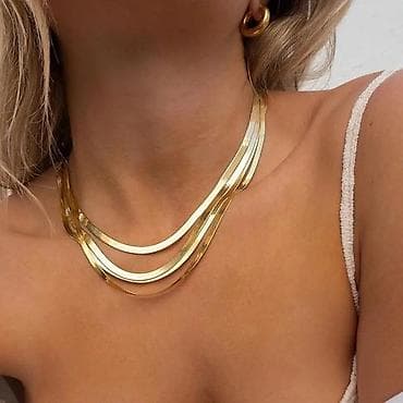 Zlatni “herringbone” lančić – elegantan, ravni zmijski dizajn - na lalafo.rs Zlatni “herringbone” lančić – elegantan, ravni zmijski dizajn -