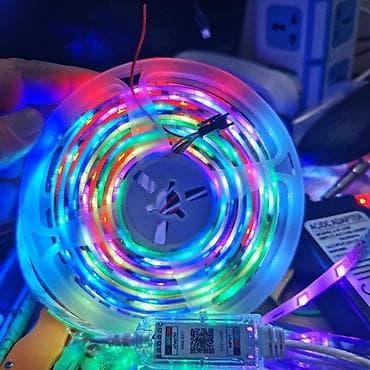 Led traka Magična preko mobilnog telefona i tastera i daljin. Led na lalafo.rs Led traka Magična preko mobilnog telefona i tastera i daljin. Led