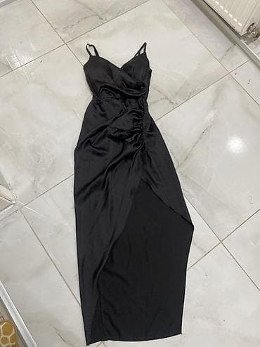 Personal Items: Elegantna crna slip haljina - Materijal: satenasti/atlaski izgled at lalafo.rs — 1 Personal Items: Elegantna crna slip haljina - Materijal: satenasti/atlaski izgled — 1