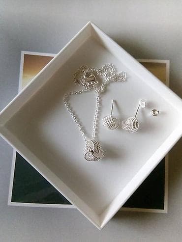 Set nakita – žig 925 Elegantan trodelni set od srebra finoće 925 na lalafo.rs Set nakita – žig 925 Elegantan trodelni set od srebra finoće 925