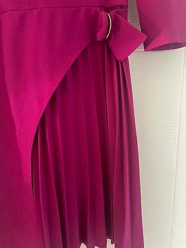 Elegantna fuksija haljina sa preklopom i asimetričnim detaljem. - na lalafo.rs — 2 Elegantna fuksija haljina sa preklopom i asimetričnim detaljem. - — 2