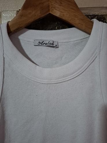 zenske broj: Bela ženska majca bez rukava (riblja kost), brenda Arslan, veličina S at lalafo.rs — 7 zenske broj: Bela ženska majca bez rukava (riblja kost), brenda Arslan, veličina S — 7