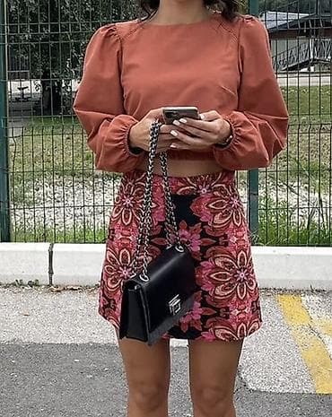 Mini suknja sa floralnim printom XS (34) - Kroj: uska mini suknja na lalafo.rs Mini suknja sa floralnim printom XS (34) - Kroj: uska mini suknja