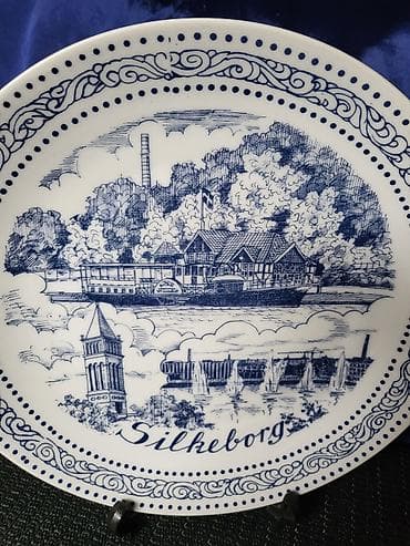 za svaki dan: Tanjir vintaz porcelanski za na zid Danska. Danski tanjir za na zid at lalafo.rs — 4 za svaki dan: Tanjir vintaz porcelanski za na zid Danska. Danski tanjir za na zid — 4