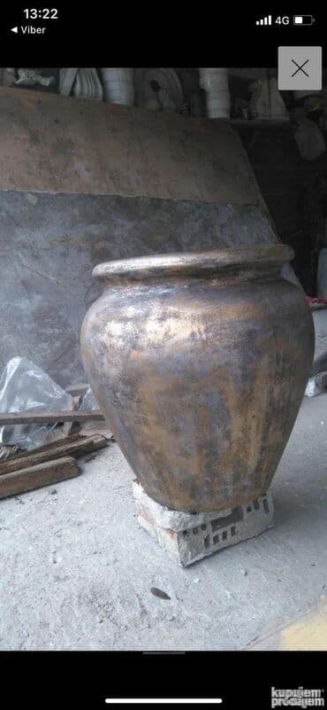 Mali betonski cup zlatne boje na lalafo.rs Mali betonski cup zlatne boje