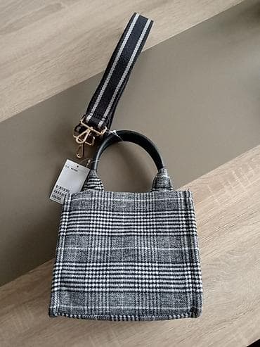 Other: Mini torba sa kariranim dezenom (siva/crna/bela) - Materijal: meka at lalafo.rs — 1 Other: Mini torba sa kariranim dezenom (siva/crna/bela) - Materijal: meka — 1