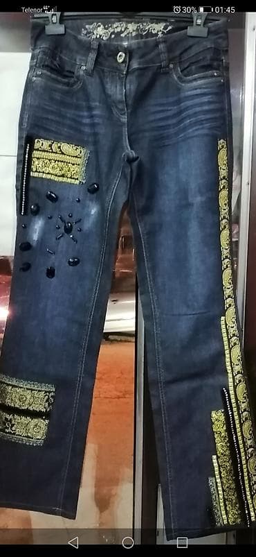 Unikatne ženske farmerke sa ručnim ukrasima - Model: ravne nogavice na lalafo.rs Unikatne ženske farmerke sa ručnim ukrasima - Model: ravne nogavice