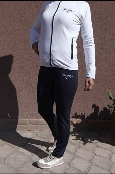 Nove ženske komplet trenerke Tommy Hilfiger S,M,L,XL,XXL,3XL veličine na lalafo.rs Nove ženske komplet trenerke Tommy Hilfiger S,M,L,XL,XXL,3XL veličine