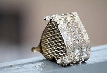 Vintage POSREBRENA posuda za nakit ili sl. Prelepa starinska na lalafo.rs — 4 Vintage POSREBRENA posuda za nakit ili sl. Prelepa starinska — 4
