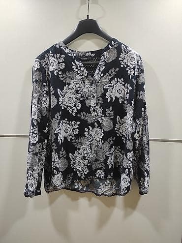Bluza Janina velicina 42.
Poluobim grudi 57, duzina 61 at lalafo.rs Bluza Janina velicina 42.
Poluobim grudi 57, duzina 61