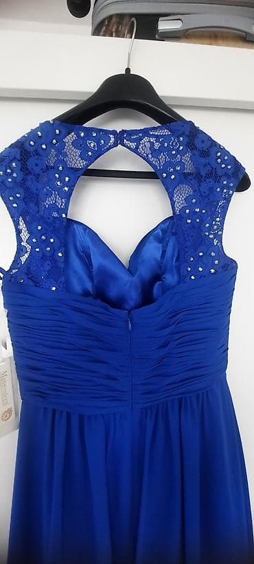 Potpuno nova, raskošna svečana haljina,vel l/xl. Na leđima ima na lalafo.rs — 5 Potpuno nova, raskošna svečana haljina,vel l/xl. Na leđima ima — 5