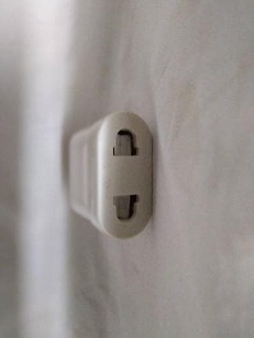 Adapter 220/220 V max.2000 W na lalafo.rs — 2 Adapter 220/220 V max.2000 W — 2