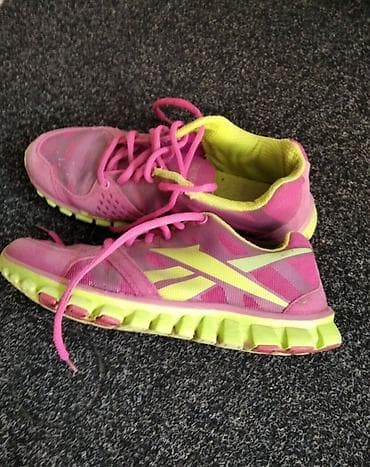 Patike br. 39 u super stanju na lalafo.rs — 5 Patike br. 39 u super stanju — 5