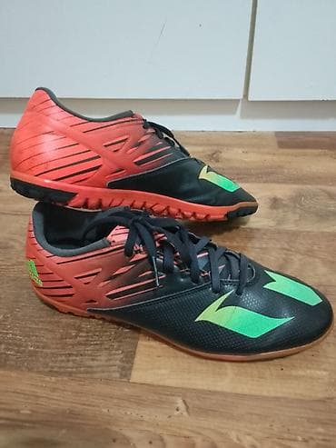 cista koza broj: Fudbalske patike za teren s veštačkom travom (TF) – Adidas Messi na lalafo.rs — 6 cista koza broj: Fudbalske patike za teren s veštačkom travom (TF) – Adidas Messi — 6