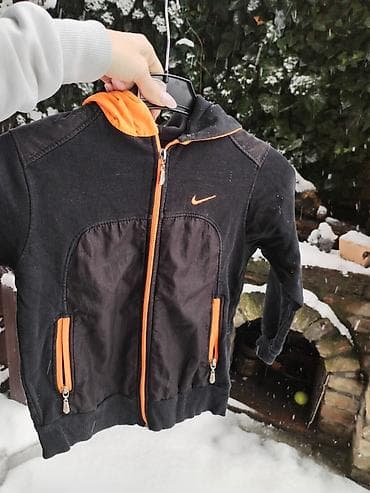 Nike gornji deo trenerke vel 6,super ocuvana na lalafo.rs — 2 Nike gornji deo trenerke vel 6,super ocuvana — 2