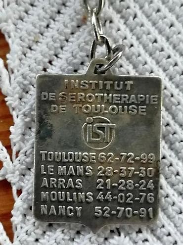 Ekstra, ekstra retko, Vintage privezak Dr veterinar IST. Vrlo redak na lalafo.rs — 3 Ekstra, ekstra retko, Vintage privezak Dr veterinar IST. Vrlo redak — 3