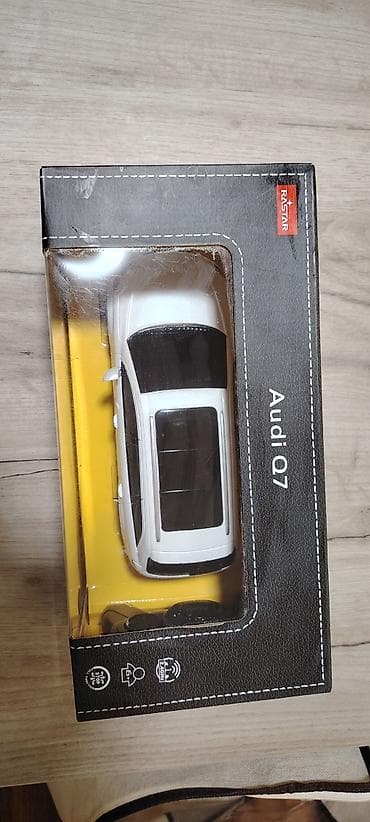 Rastar Audi Q7 – RC model automobila (razmera 1:24) - Brend: Rastar - na lalafo.rs Rastar Audi Q7 – RC model automobila (razmera 1:24) - Brend: Rastar -