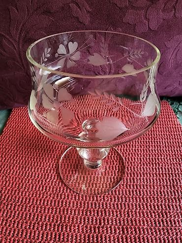 Casa nova velika kristalna sa gravurom,rucni rad. ceska 70te za na lalafo.rs — 8 Casa nova velika kristalna sa gravurom,rucni rad. ceska 70te za — 8