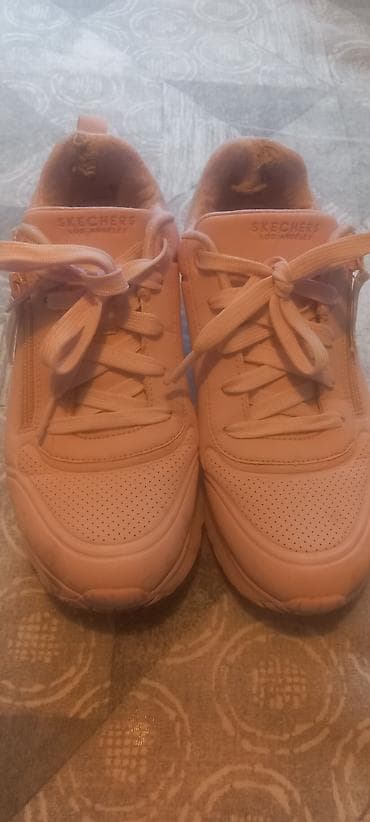 bermude teksas br: Patike skechers br 38.Novi Beograd blok 62 at lalafo.rs — 1 bermude teksas br: Patike skechers br 38.Novi Beograd blok 62 — 1