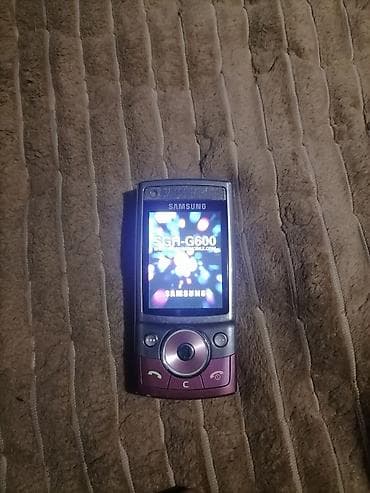 Samsung klizni telefon – klasični model sa numeričkom tastaturom - na lalafo.rs — 8 Samsung klizni telefon – klasični model sa numeričkom tastaturom - — 8