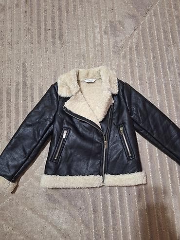 Dečja jakna od eko kože sa krznom (bikerski stil) Velicina 128 - Crna na lalafo.rs Dečja jakna od eko kože sa krznom (bikerski stil) Velicina 128 - Crna