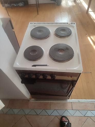 Električni šporet Gorenje sa rernom - Tip: samostojeći električni na lalafo.rs Električni šporet Gorenje sa rernom - Tip: samostojeći električni