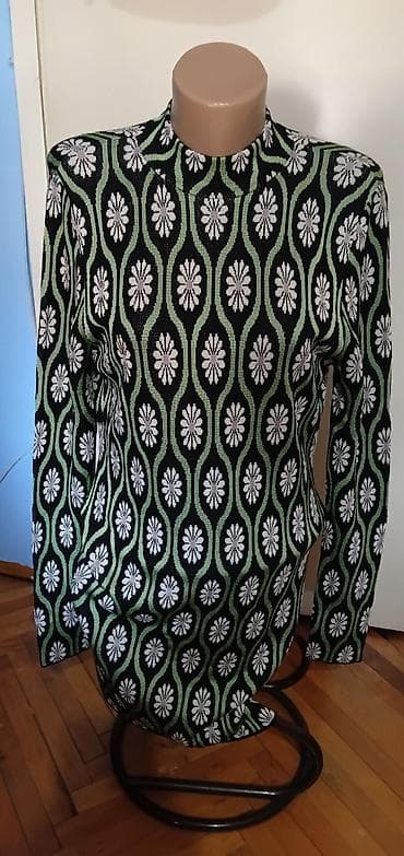 Haljina s dugim rukavima i otvorenim leđima - Kroj: mini/kratka na lalafo.rs — 1 Haljina s dugim rukavima i otvorenim leđima - Kroj: mini/kratka — 1