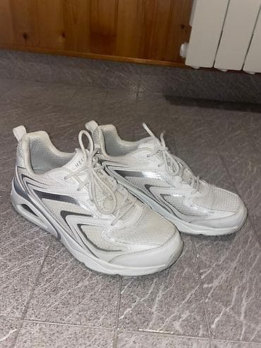 Skechers sportske patike – bele sa srebrnim detaljima - Model sa na lalafo.rs — 2 Skechers sportske patike – bele sa srebrnim detaljima - Model sa — 2