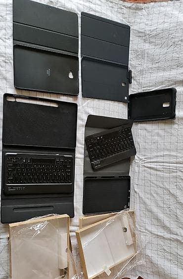 Set futrola i Bluetooth tastatura za tablet - Više crnih na lalafo.rs — 1 Set futrola i Bluetooth tastatura za tablet - Više crnih — 1