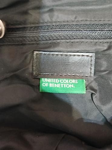 original esprit: United Colors of Benetton torba preko ramena - Model at lalafo.rs — 3 original esprit: United Colors of Benetton torba preko ramena - Model — 3