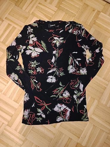 kom sa etiketom: Desigual ženska majica dugih rukava - Model: uska majica sa okruglim at lalafo.rs — 1 kom sa etiketom: Desigual ženska majica dugih rukava - Model: uska majica sa okruglim — 1