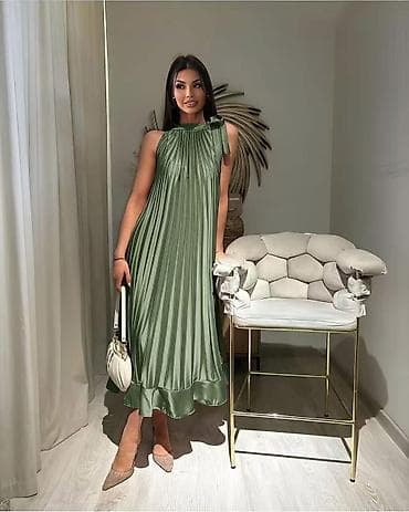 Elegantna plisirana midi haljina od satenskog materijala Ima i većih at lalafo.rs — 3 Elegantna plisirana midi haljina od satenskog materijala Ima i većih — 3