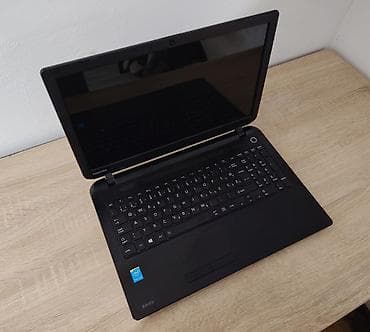 Na prodaju Toshiba satellite C50-B-18E potpuno ispravan, očuvan i na lalafo.rs Na prodaju Toshiba satellite C50-B-18E potpuno ispravan, očuvan i