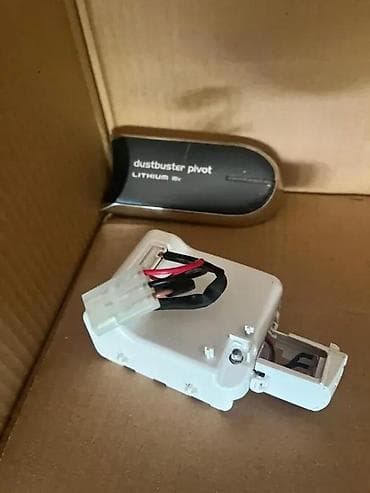 BLACK+DECKER Dustbuster Pivot – ručni bežični usisivač sa litijumskom na lalafo.rs BLACK+DECKER Dustbuster Pivot – ručni bežični usisivač sa litijumskom