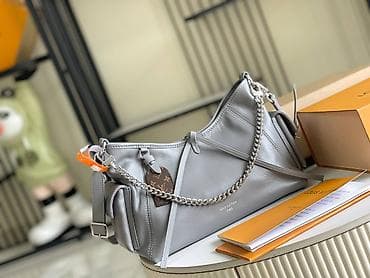 Siva kožna torba sa lancem i više pregrada - Materijal: glatka na lalafo.rs — 1 Siva kožna torba sa lancem i više pregrada - Materijal: glatka — 1