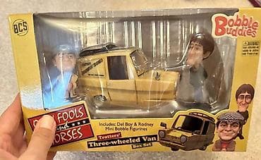 Only Fools and Horses Box Set - Del Boy i Rodney sa autom 4499 lično na lalafo.rs — 5 Only Fools and Horses Box Set - Del Boy i Rodney sa autom 4499 lično — 5