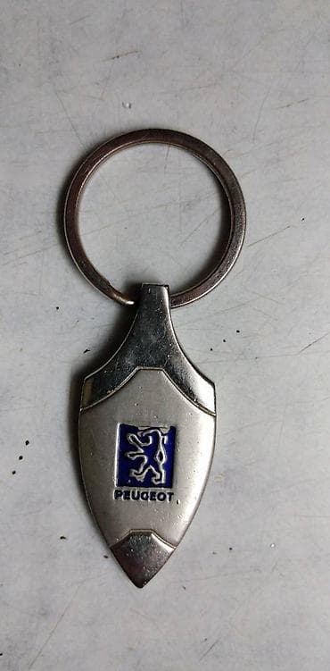 Privezak Peugeot, cena za kom na lalafo.rs — 2 Privezak Peugeot, cena za kom — 2