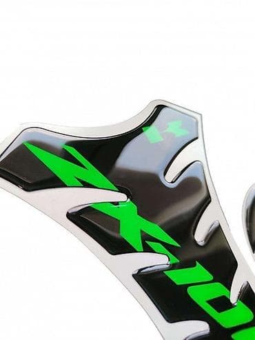 Transport: Kawasaki ninja zx10r - tank pad - 1418 📌 opis: samolepljivi at lalafo.rs — 4 Transport: Kawasaki ninja zx10r - tank pad - 1418 📌 opis: samolepljivi — 4